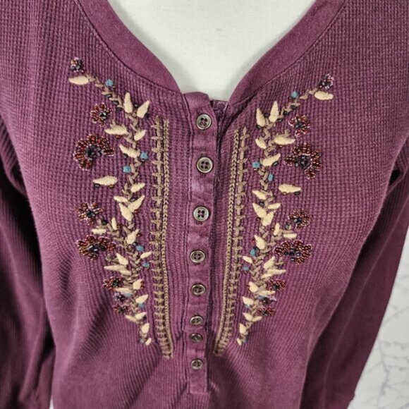Eddie Bauer Burgundy Embroidered Waffle Knit Thermal Henley - Picture 2 of 5